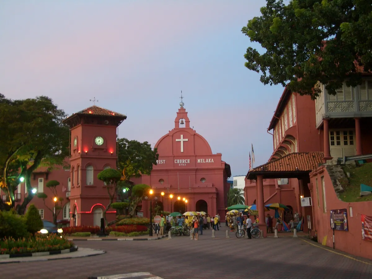 Dataran Belanda dengan Christ Church di Melaka